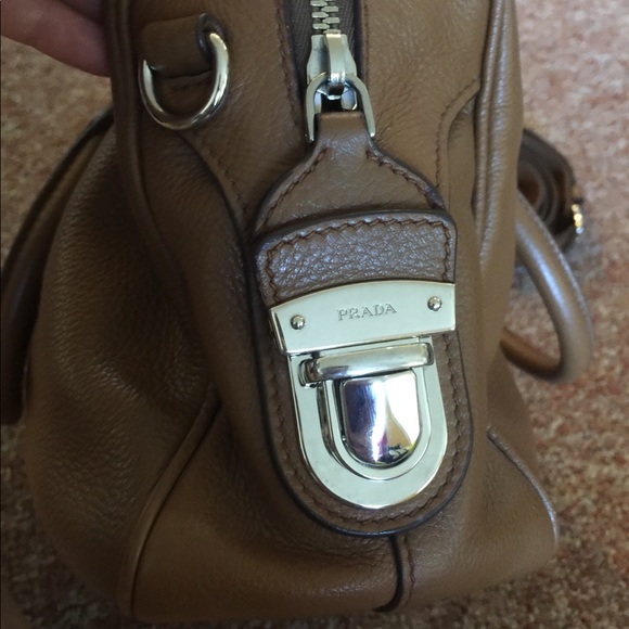 Prada bag soft leather w/removeable crossbodystrap - Picture 3 of 5